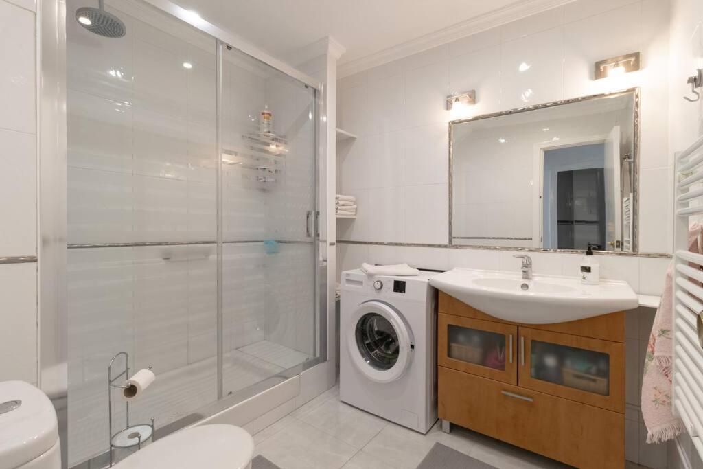 2 Bedroom In Parador With Pool And Seaview Нерха Екстер'єр фото